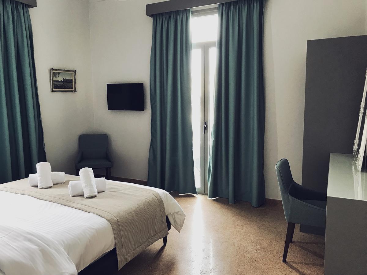 Villa Mc Queen Афины Экстерьер фото